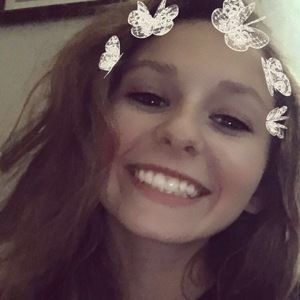 Meet your Posher, Lena